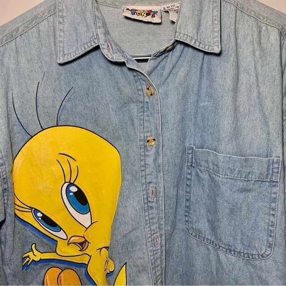VINTAGE  90s LOONEY TUNES Tweety Bird Men’s Denim Button Down (Size M) - Picture 2 of 15